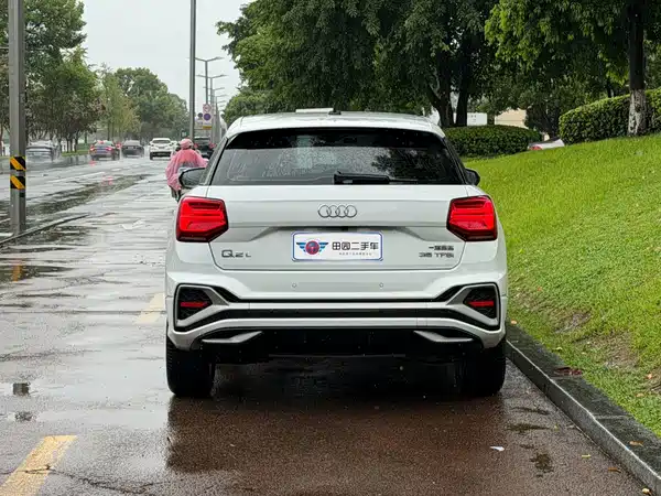Audi Q2L 2022