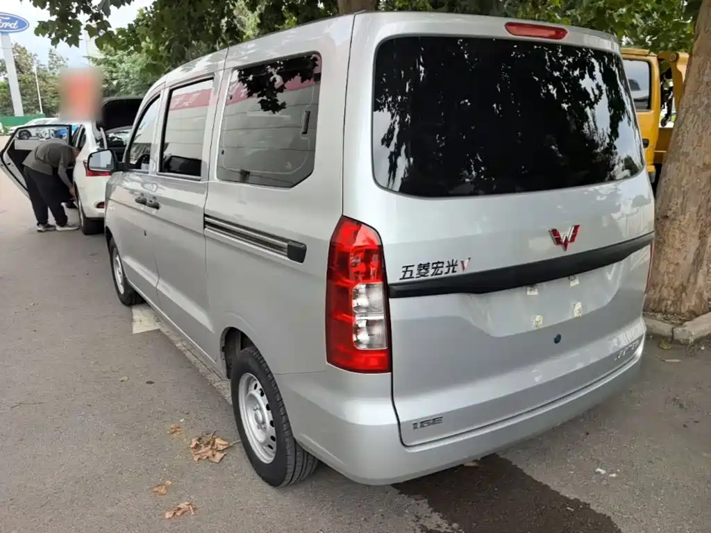 Wuling Hongguang V 2023