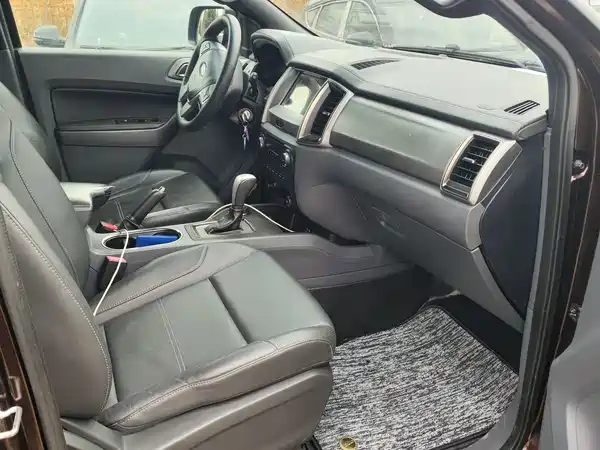 Ford Everest 2016