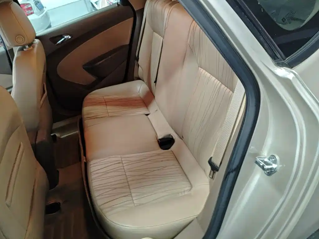 Buick Excelle GT 2014 — фото 17