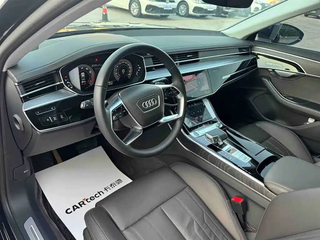 Audi A8 2025 — фото 19