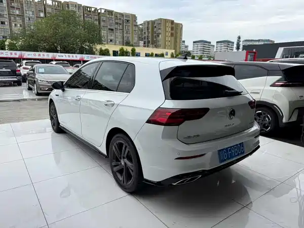 Volkswagen Golf 2023