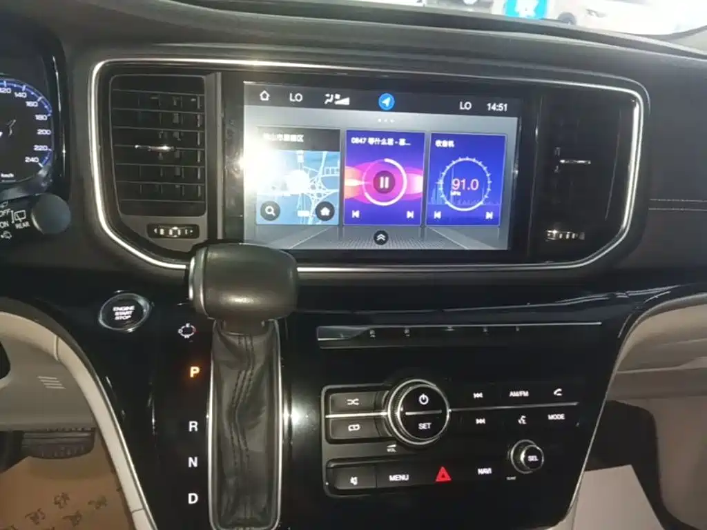 GAC Trumpchi M8 2018 — фото 13