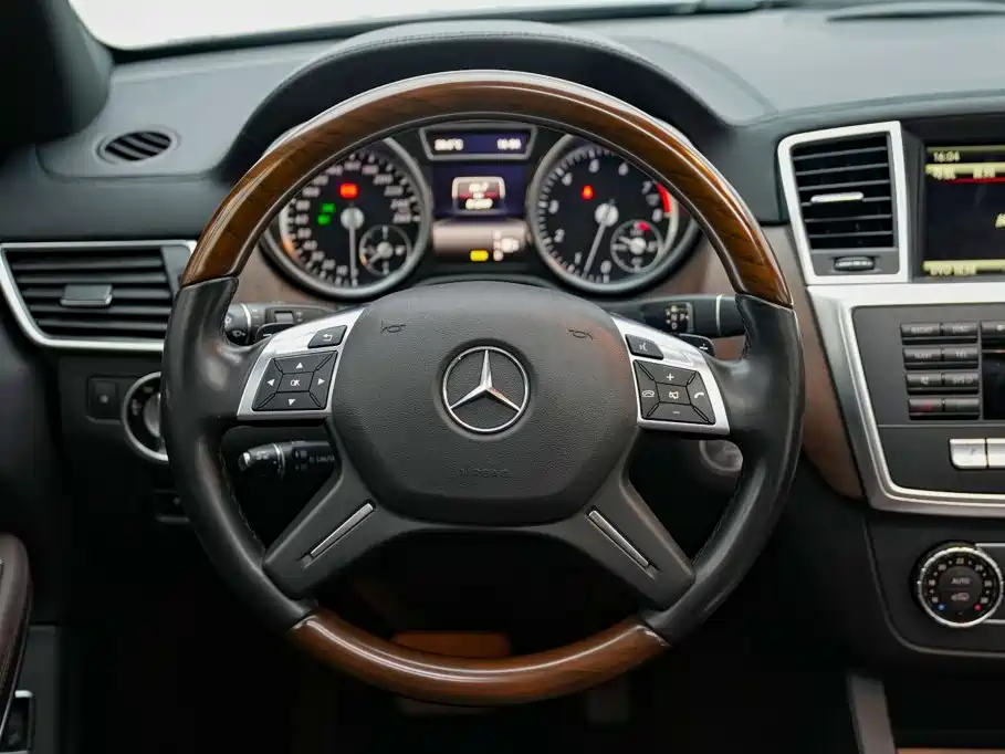 Mercedes-Benz GL-Class 2015 — фото 10