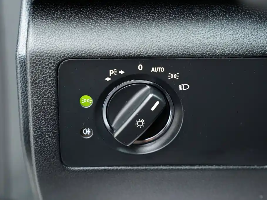 Mercedes-Benz R-Class 2015 — фото 24
