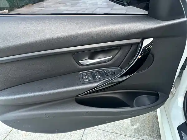 BMW 3 Series 2017