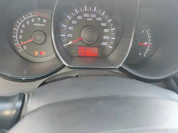 Kia K2 2014