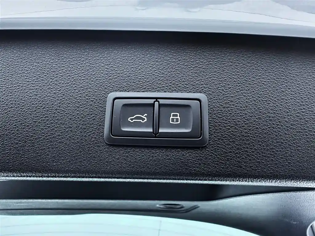 Audi Q2L 2024 — фото 18