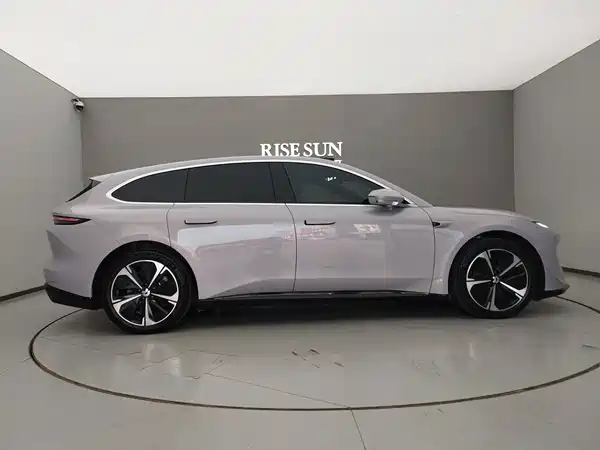 NIO ET5T 2025