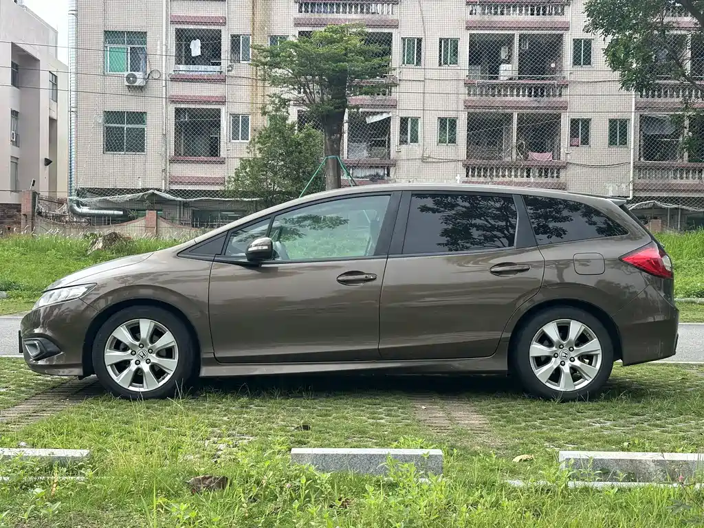 Honda Jade 2015 — фото 8