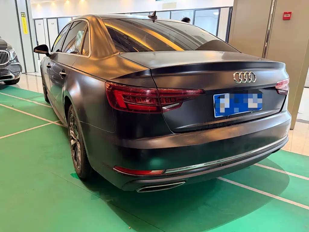 Audi A4L 2019 — фото 13