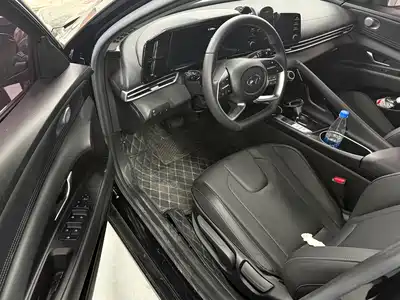 Hyundai Elantra 2022