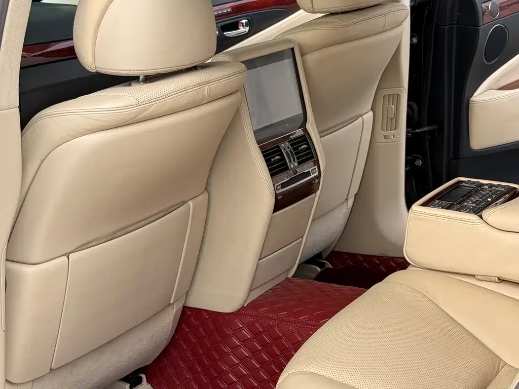 Lexus LS 2012 — фото 20