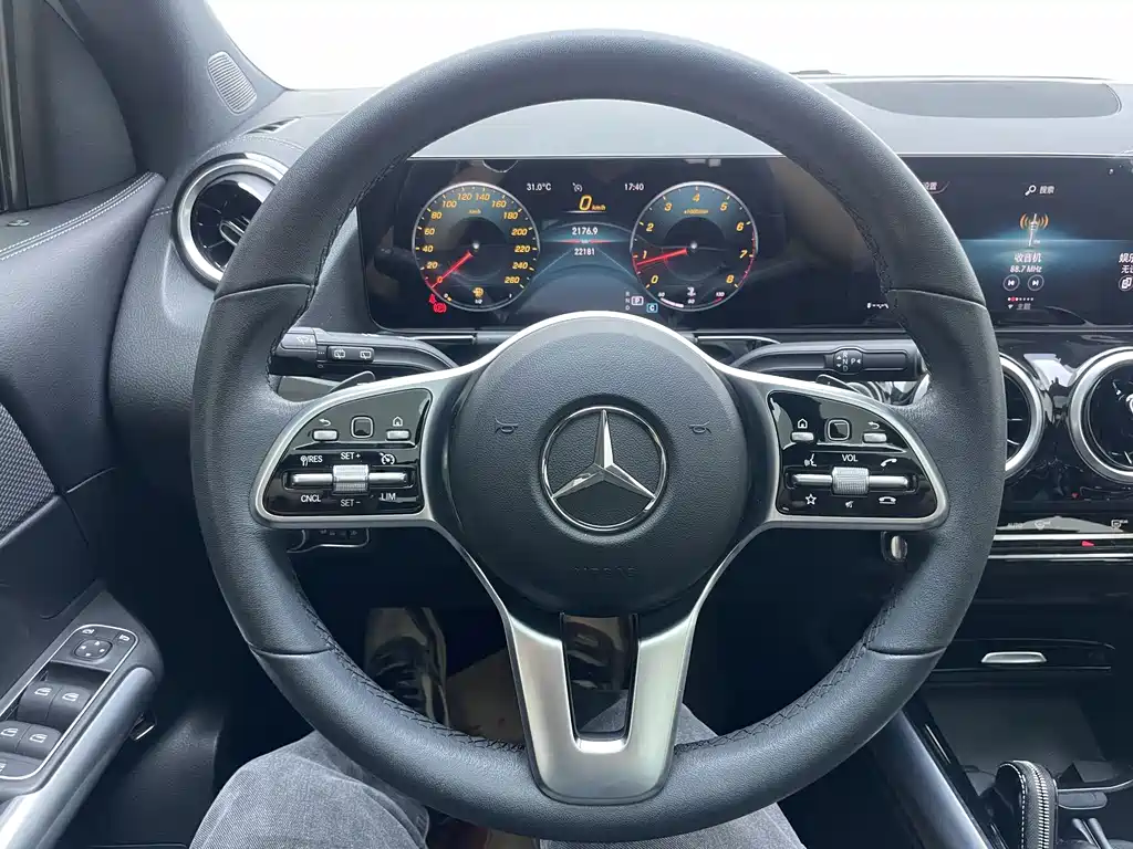 Mercedes-Benz GLA 2022 — фото 9