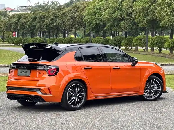 Lynk & Co 02 Hatchback 2021
