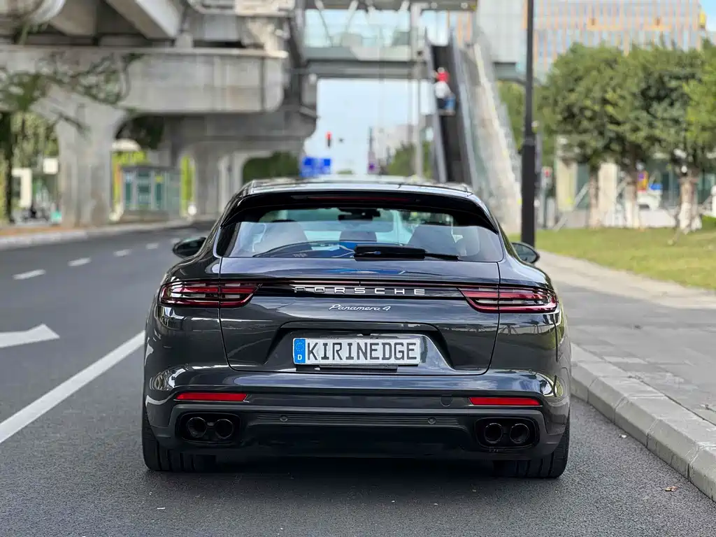 Porsche Panamera 2018 — фото 37
