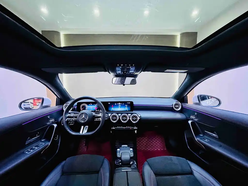 Mercedes-Benz A-Class 2024 — фото 8