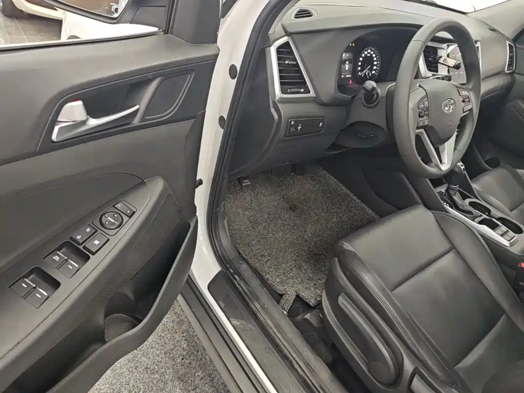 Hyundai Tucson 2019 — фото 16