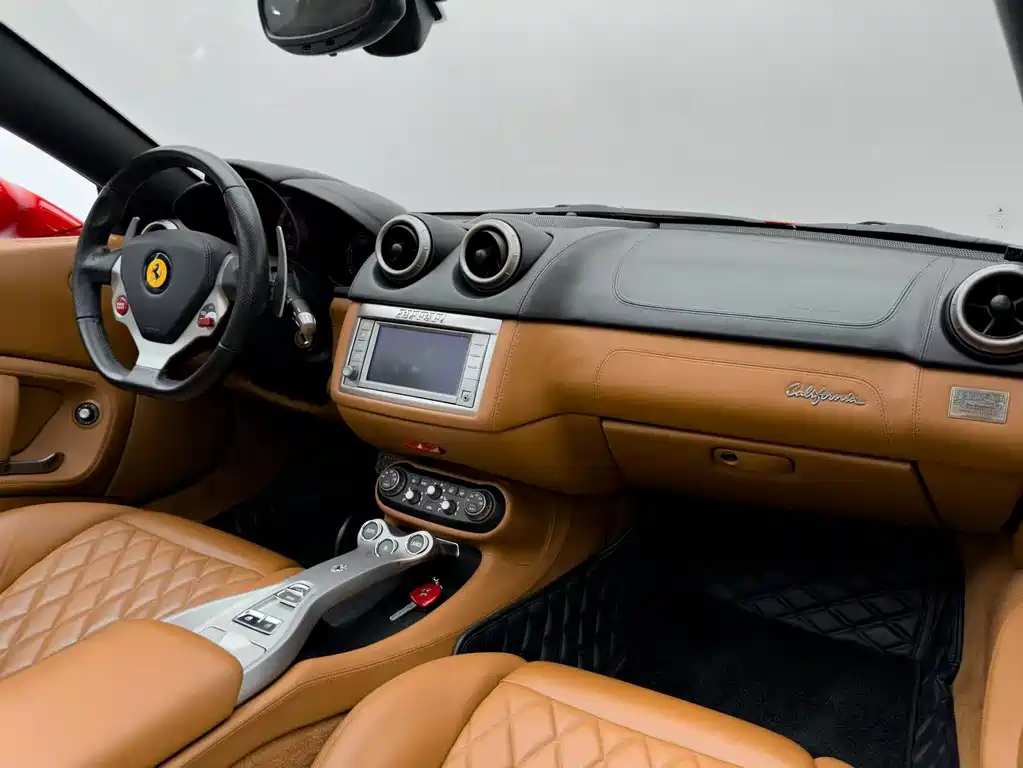 Ferrari California T 2012 — фото 15