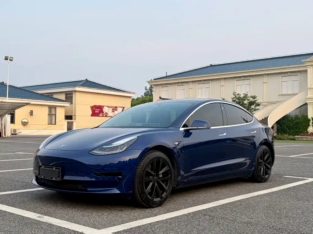 Tesla Model 3 2020 — фото 1