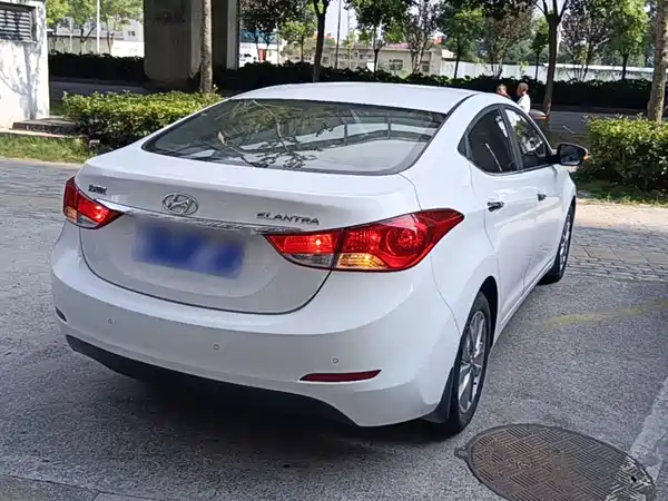 Hyundai Elantra Langdong 2015