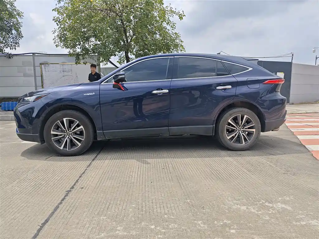 Toyota Harrier 2022 — фото 3