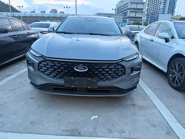 Ford Mondeo 2025