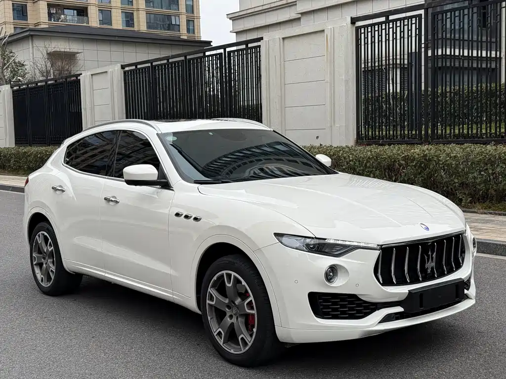Maserati Levante 2017 — фото 3