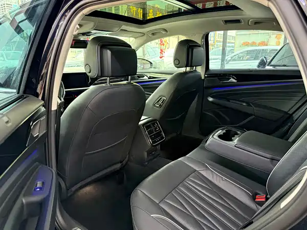 Volkswagen Passat 2023