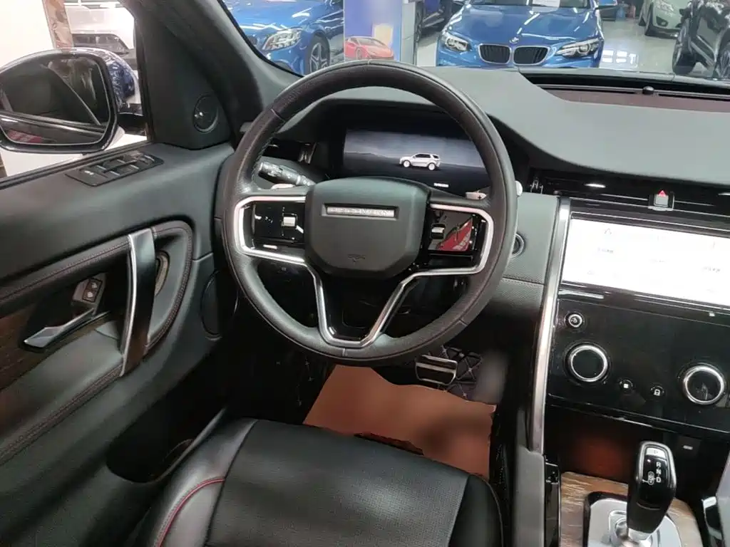 Land Rover Discovery Sport 2023 — фото 11
