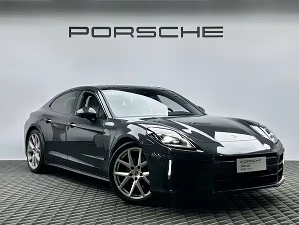 Porsche Panamera 2024