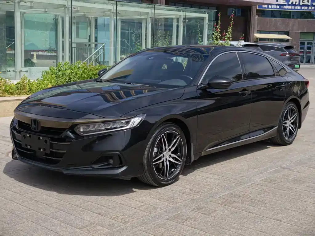 Honda Accord 2023 — фото 1