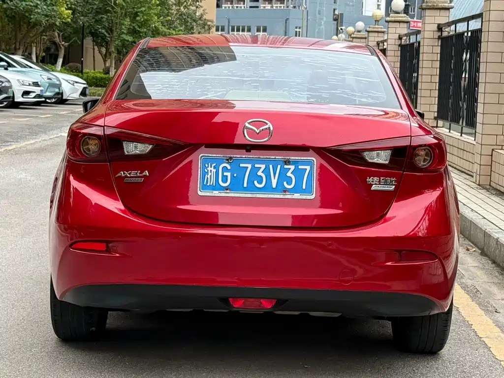 Mazda 3 Angkesela 2015