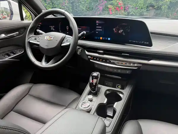 Cadillac XT4 2024