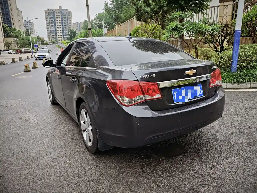 Chevrolet Cruze 2014 — фото 11