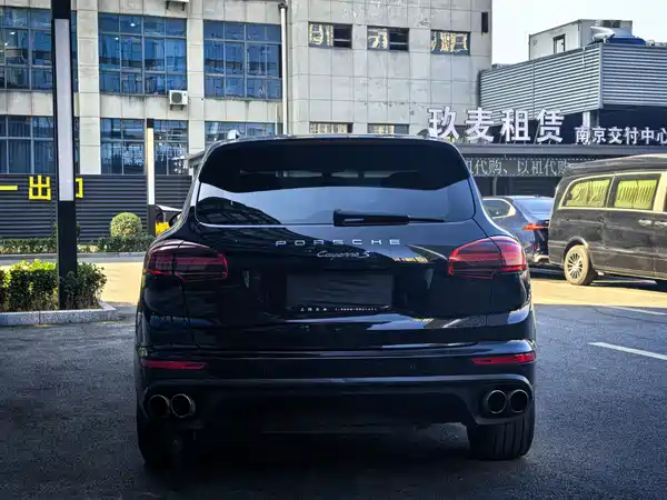 Porsche Cayenne 2016