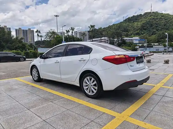 Kia K3 2015