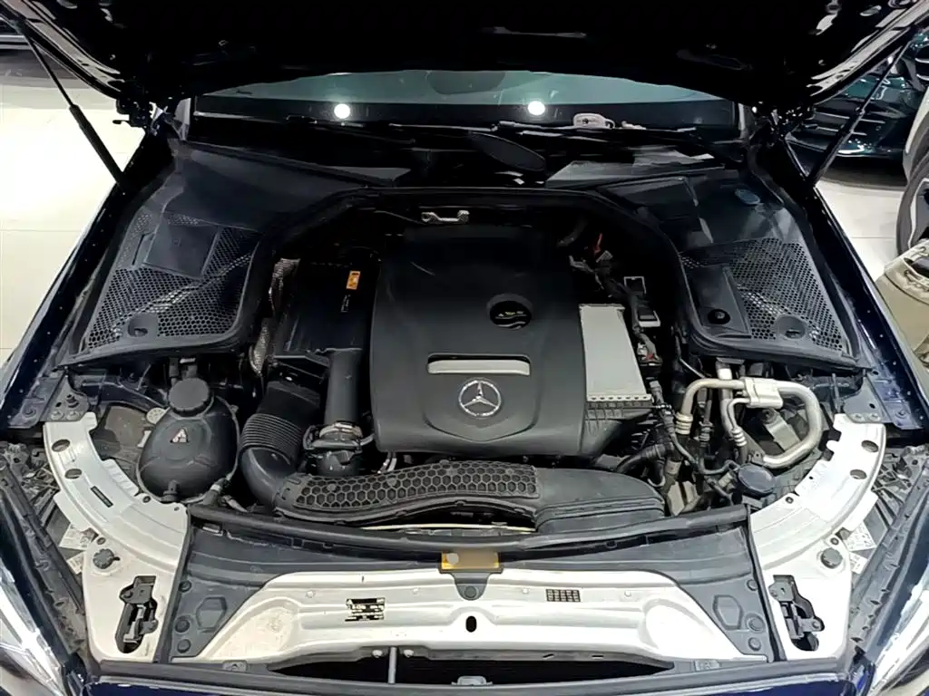 Mercedes-Benz C-Class 2019 — фото 20