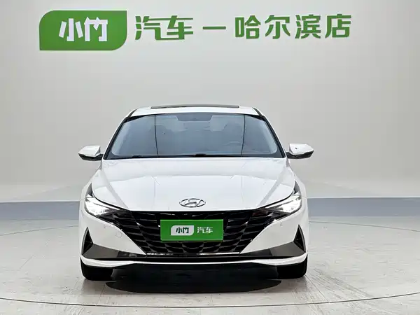 Hyundai Elantra 2022
