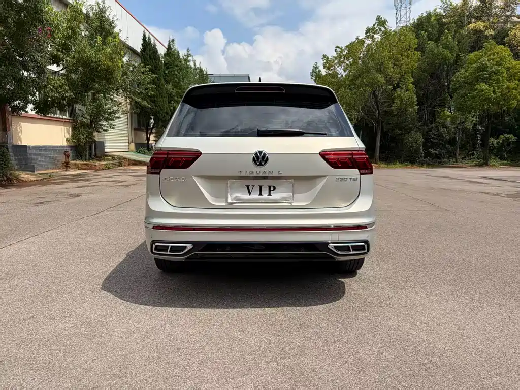 Volkswagen Tiguan L 2023 — фото 8