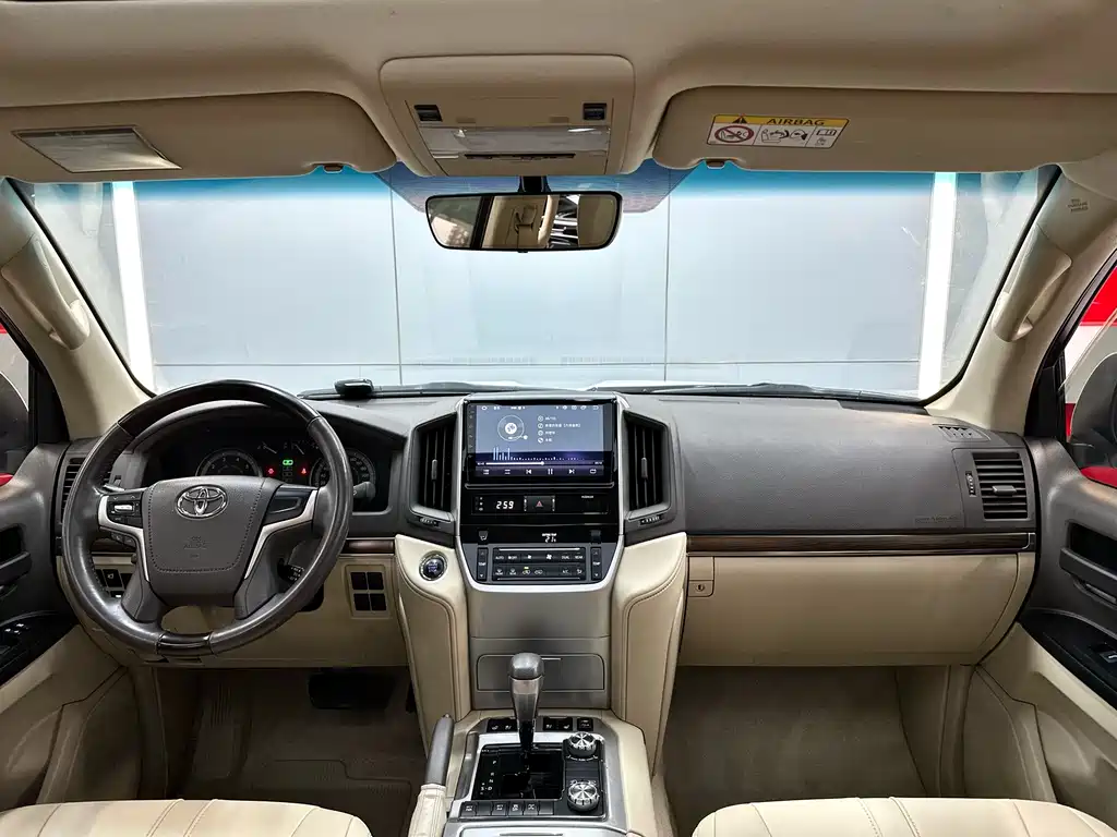 Toyota Land Cruiser 2020 — фото 13
