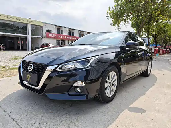 Nissan Teana 2022