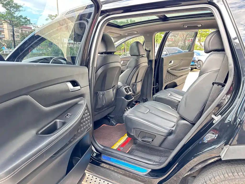 Hyundai Santa Fe 2020 — фото 10