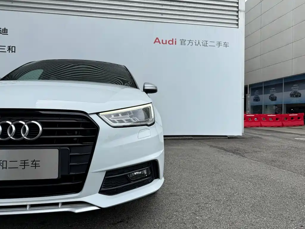 Audi A1 2018 — фото 17