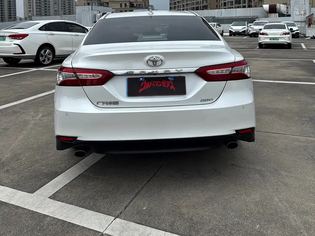Toyota Camry 2021 — фото 4