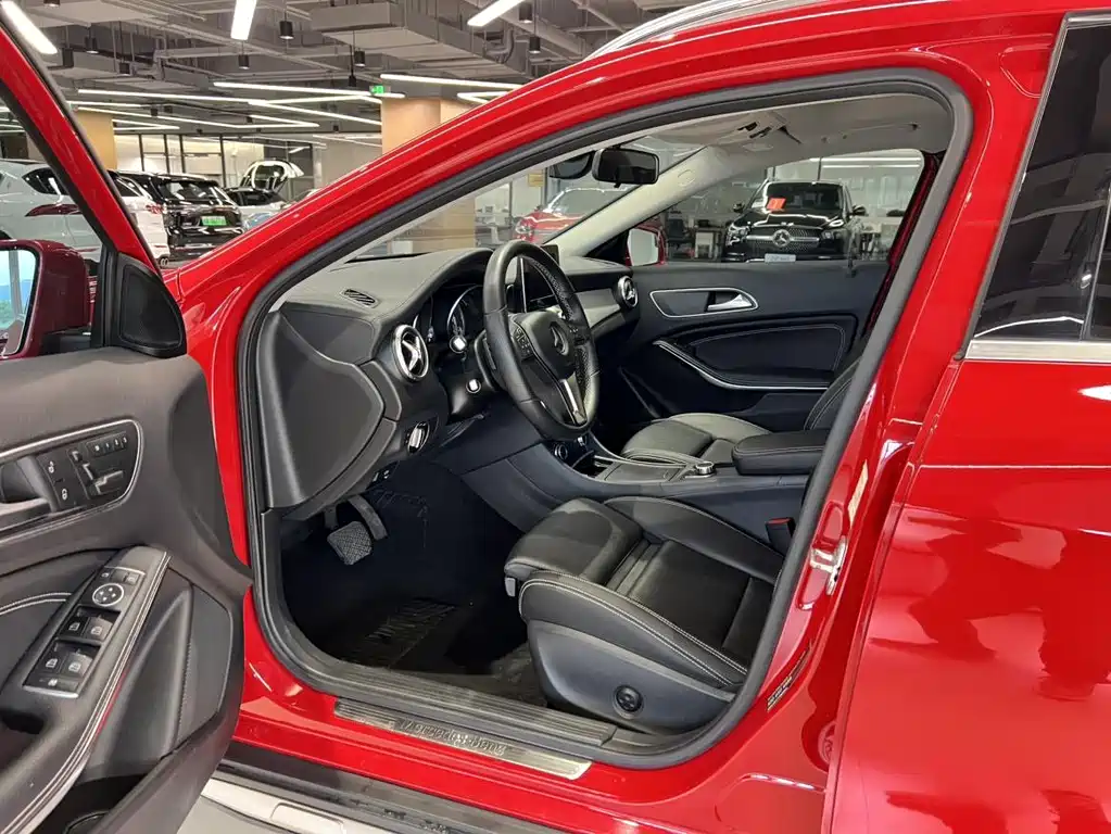 Mercedes-Benz GLA 2016 — фото 9