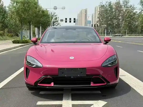 Xiaomi SU7 2024