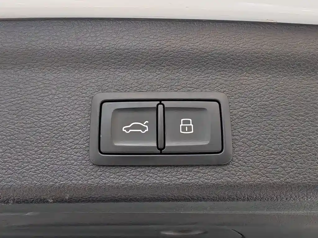 Audi Q3 2022 — фото 14
