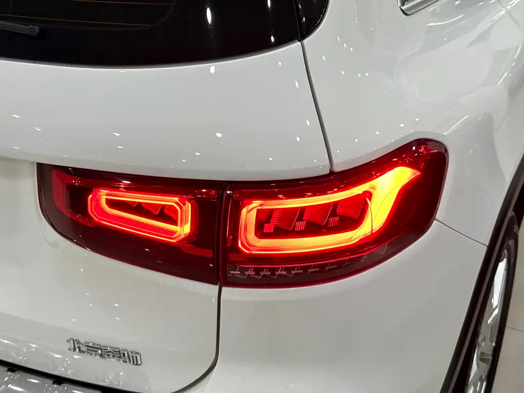 Mercedes-Benz GLB 2020 — фото 19