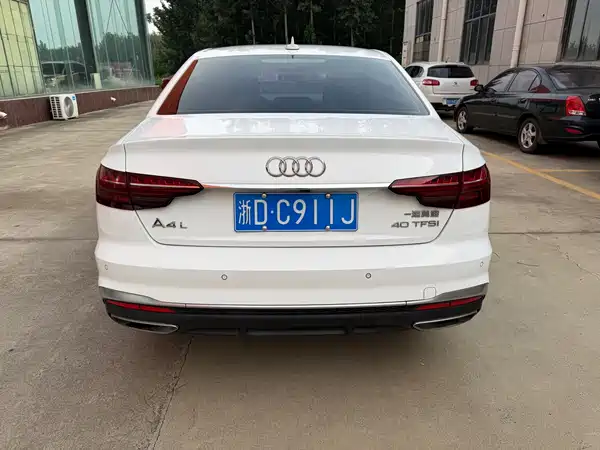 Audi A4L 2021